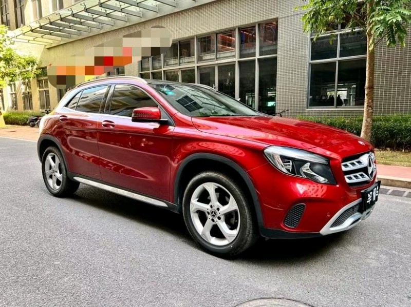 东莞19年奔驰CLA2