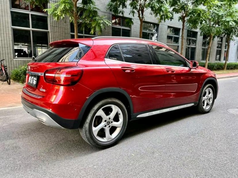 东莞19年奔驰CLA7