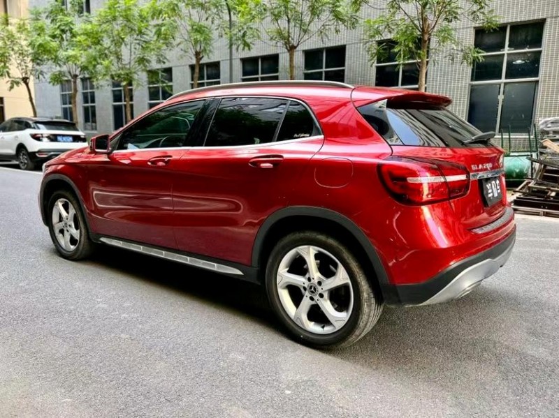 东莞19年奔驰CLA8