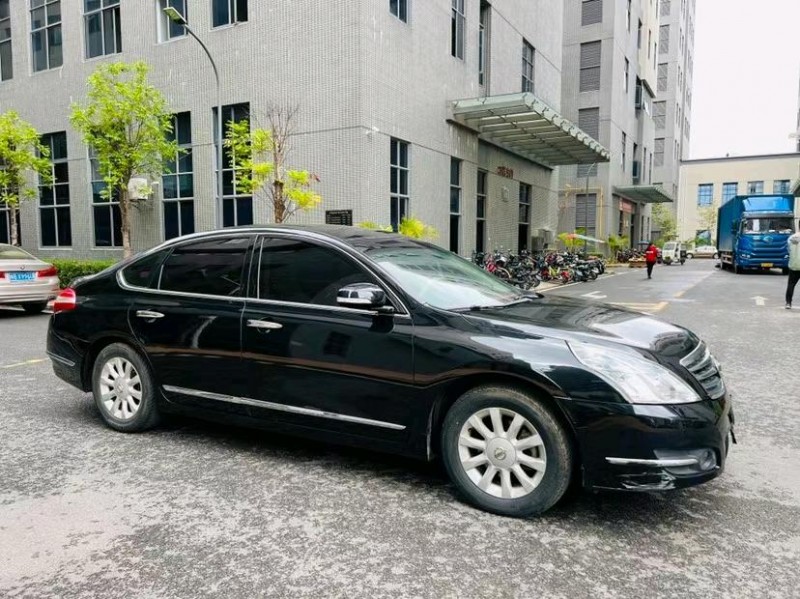 東莞10年日產天籟2