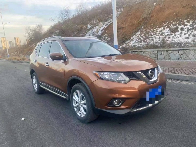 東營14年日產奇駿3