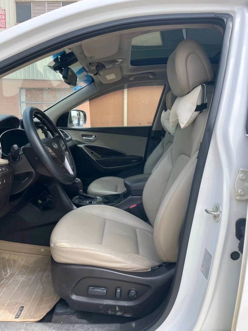 东莞13年现代新胜达6