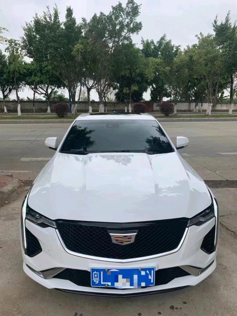 汕頭20年凱迪拉克CT41