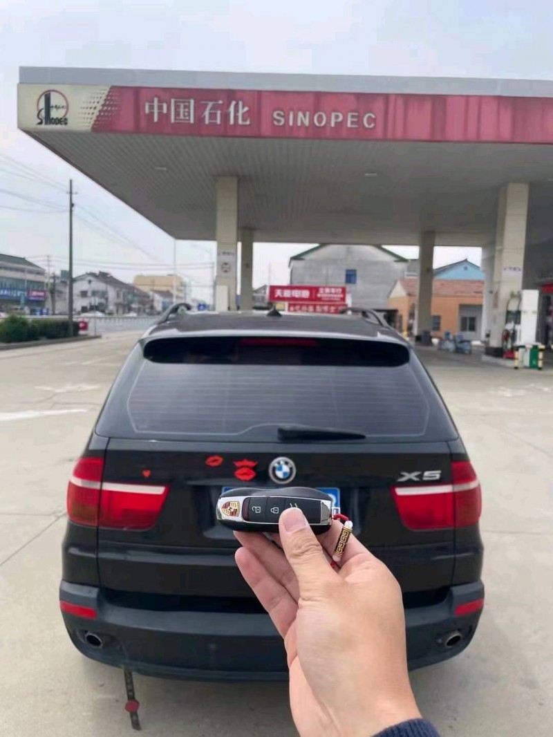 南通08年寶馬X58