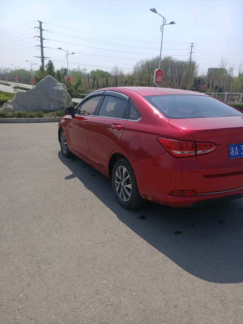 濟南18年北汽紳寶D509