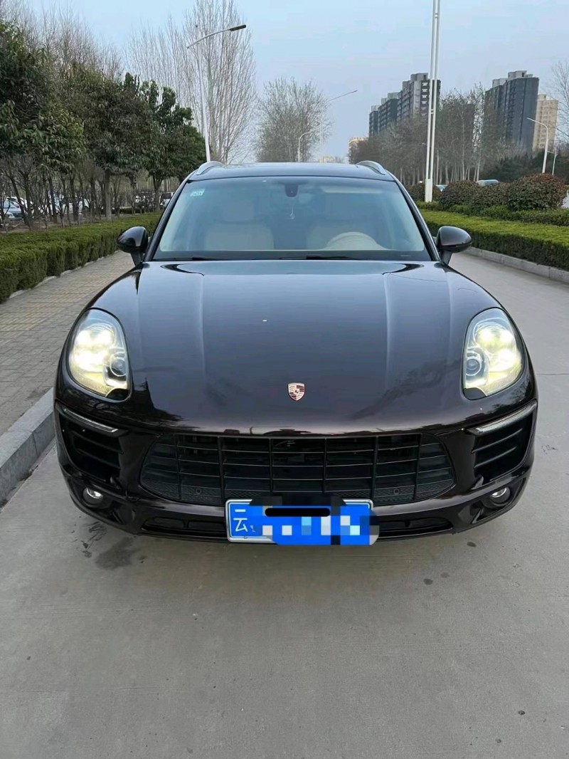 東營15年保時捷Macan1
