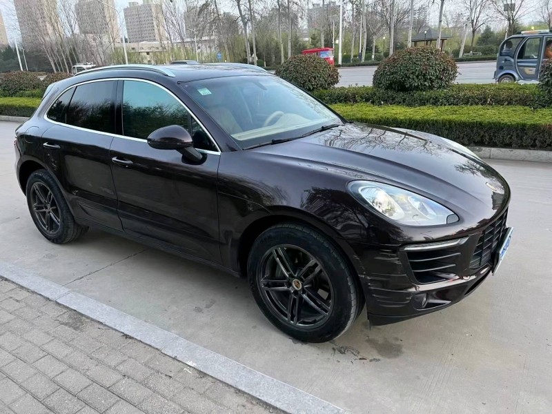 東營15年保時捷Macan3
