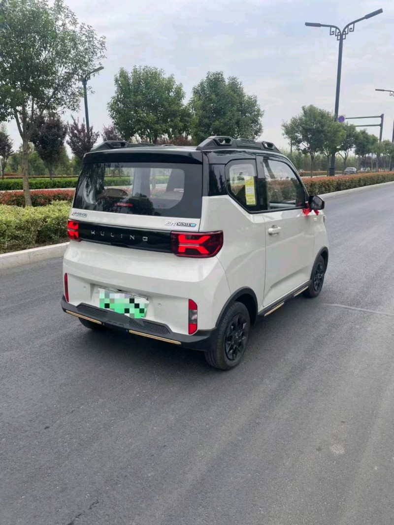 安陽22年五菱汽車MINIEV馬卡龍2