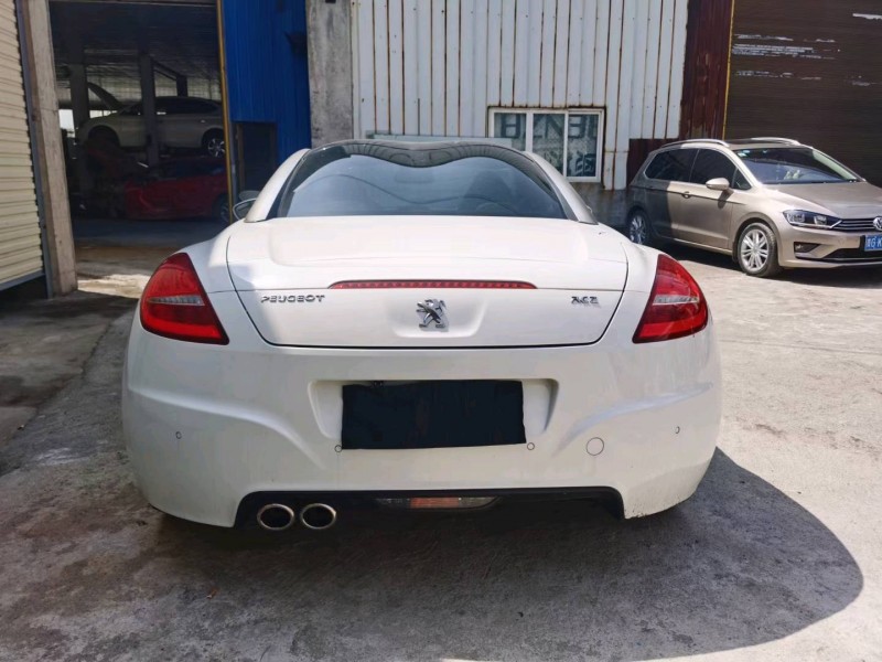 貴陽17年標致RCZ2