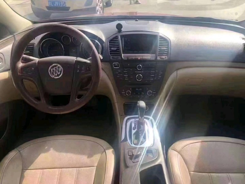 北京10年别克君威4