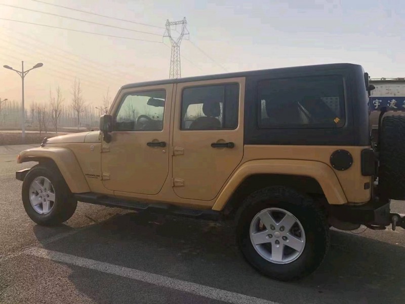 邯鄲14年Jeep牧馬人1