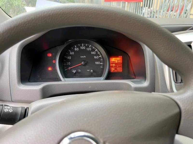 昆明19年日產NV2009
