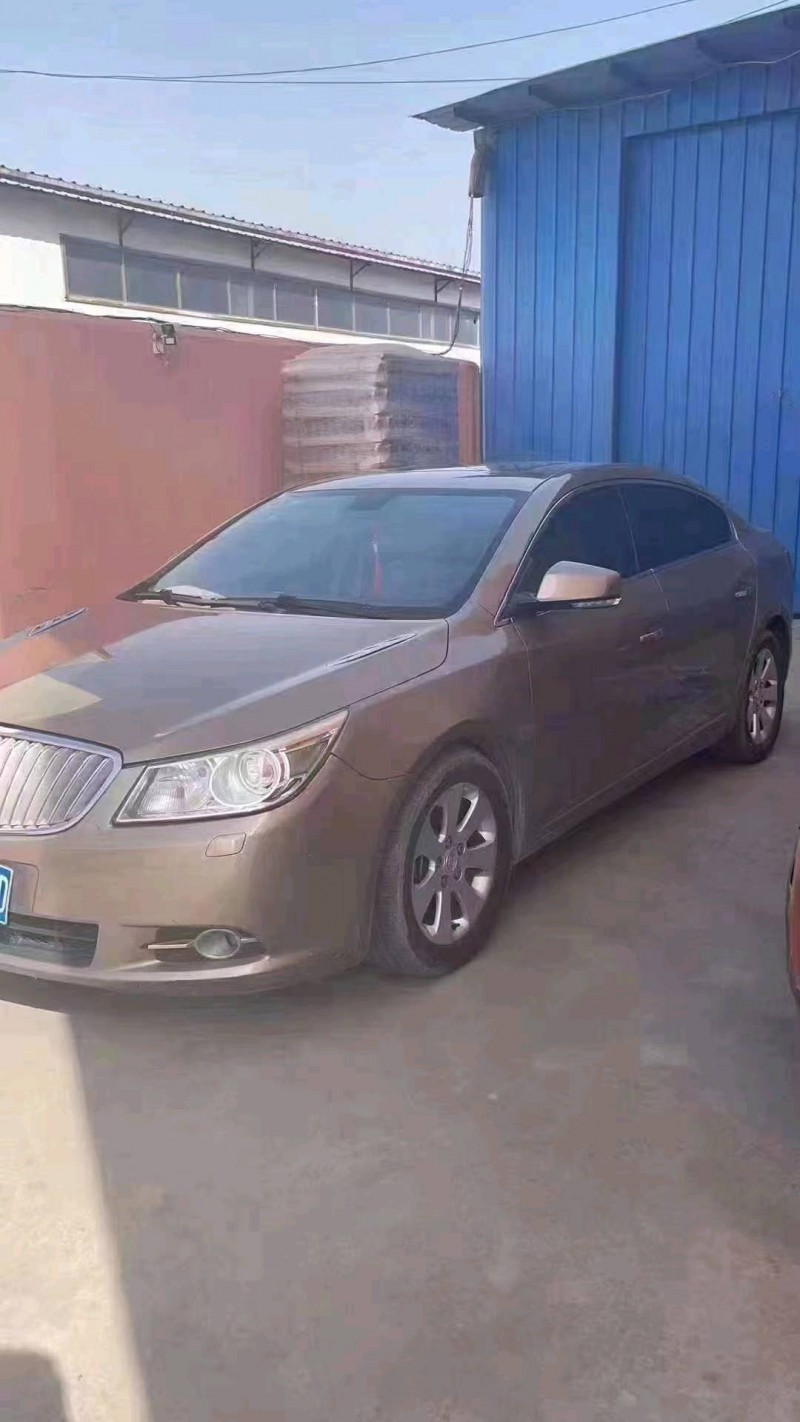 北京12年别克君越3