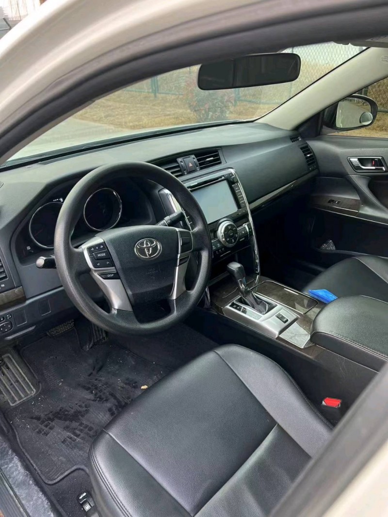 徐州14年丰田锐志6