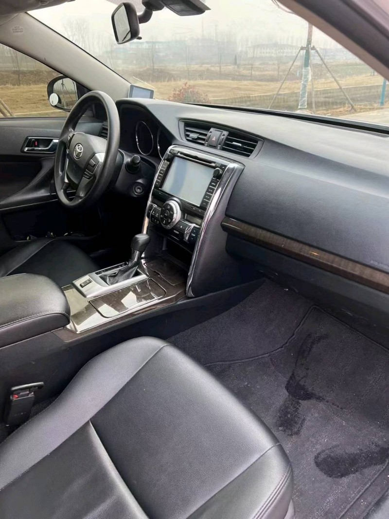 徐州14年丰田锐志4