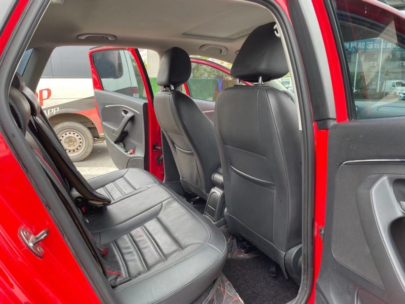 北京17年大众polo9