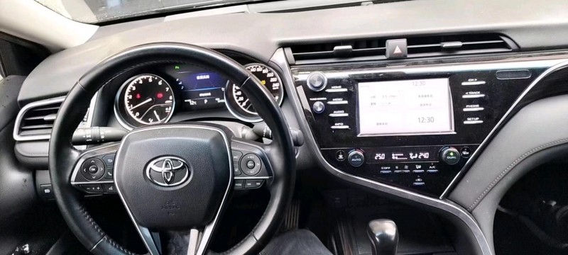 邵阳19年丰田凯美瑞6