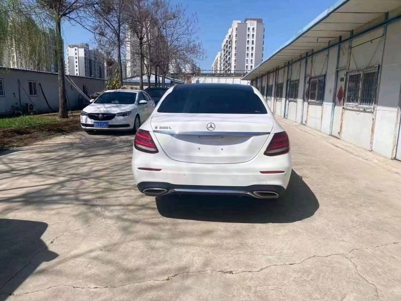 东营18年奔驰E9