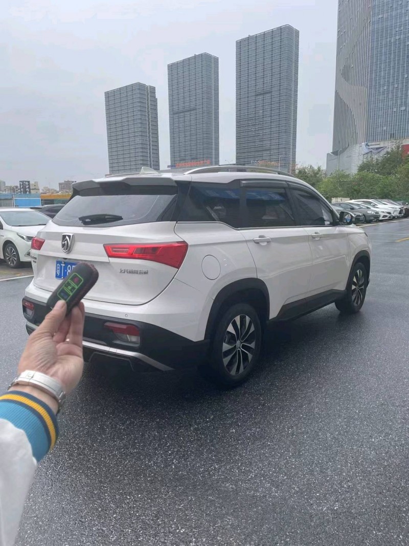 廣州21年寶駿5308