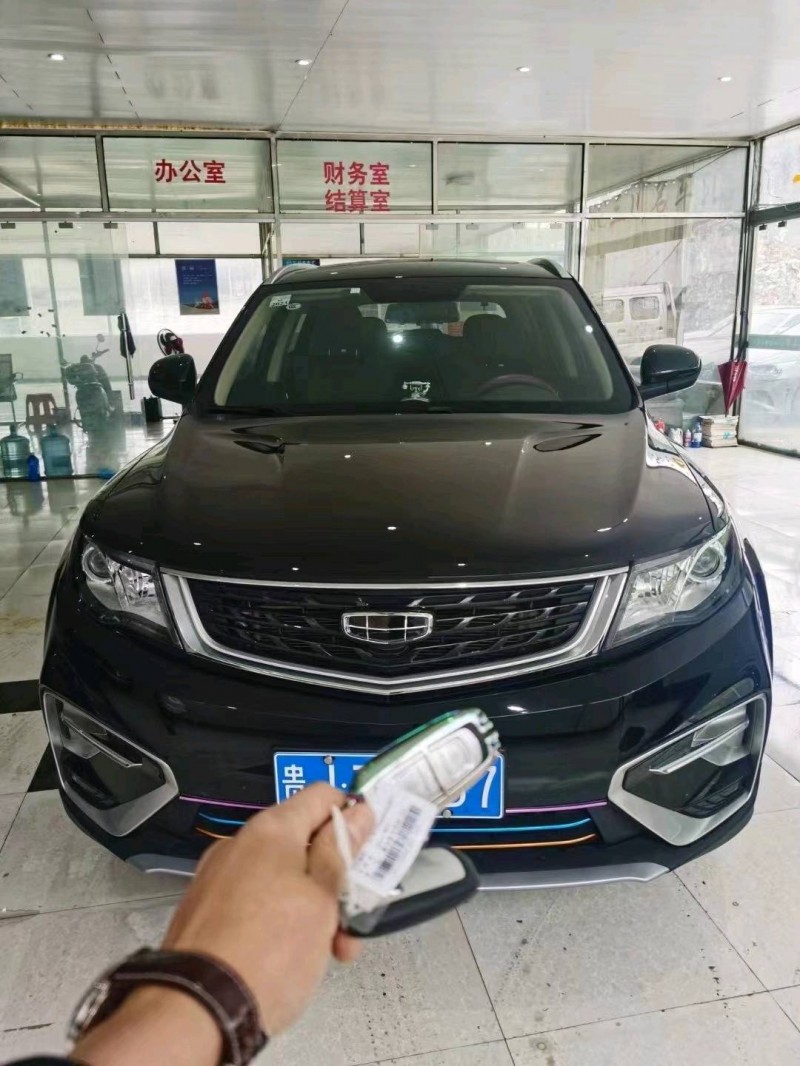 銅仁21年吉利博越1