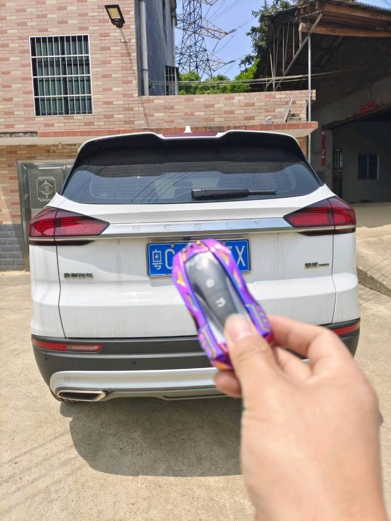 邵陽21年吉利博越7