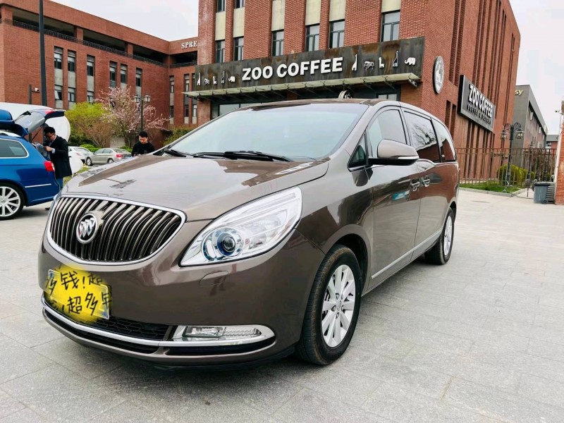 北京16年别克GL82