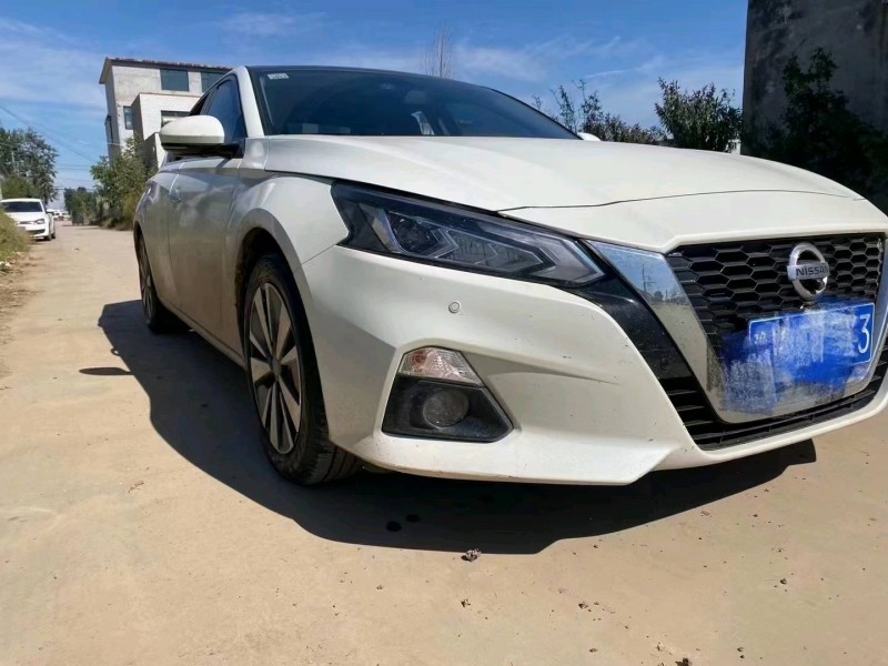 安陽21年日產天籟2