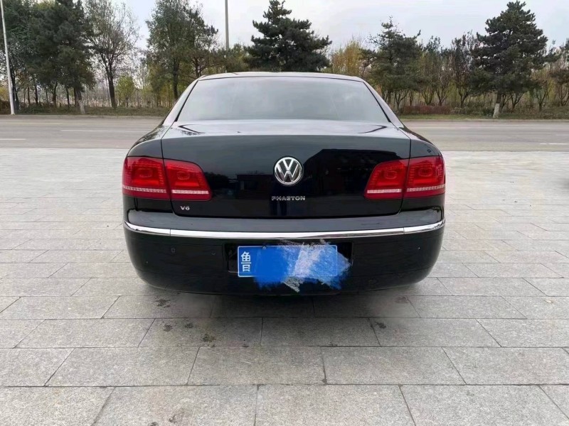 北京12年大众辉腾8