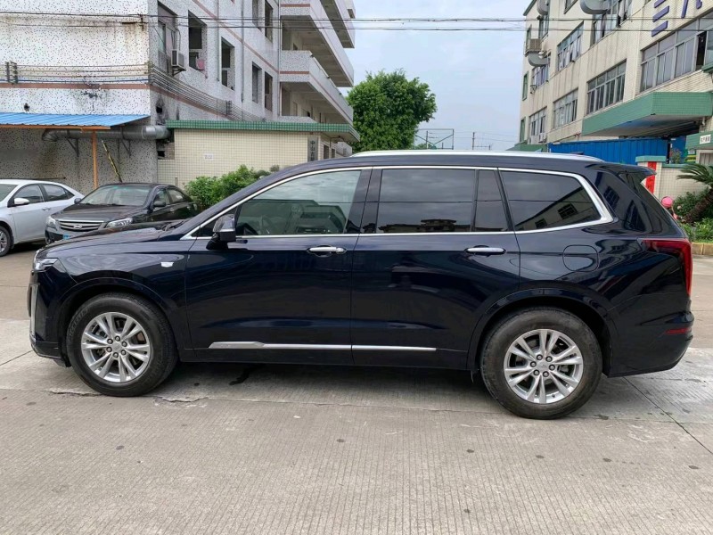 中山21年凱迪拉克XT66
