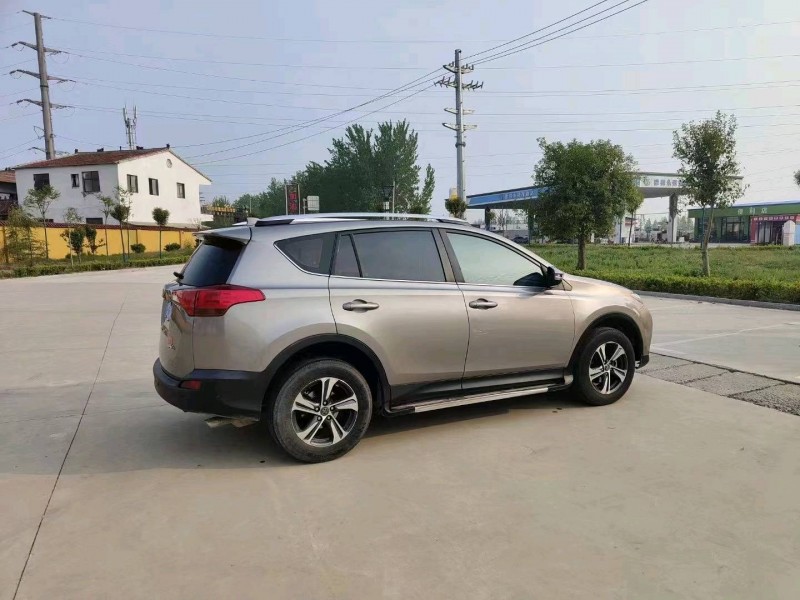 北京15年丰田RAV48