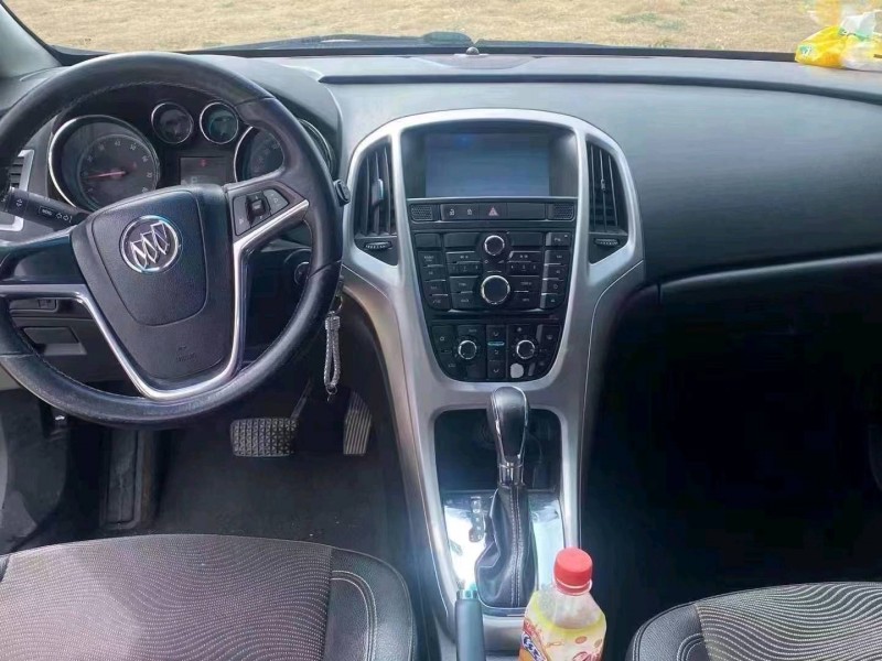 北京11年别克英朗3