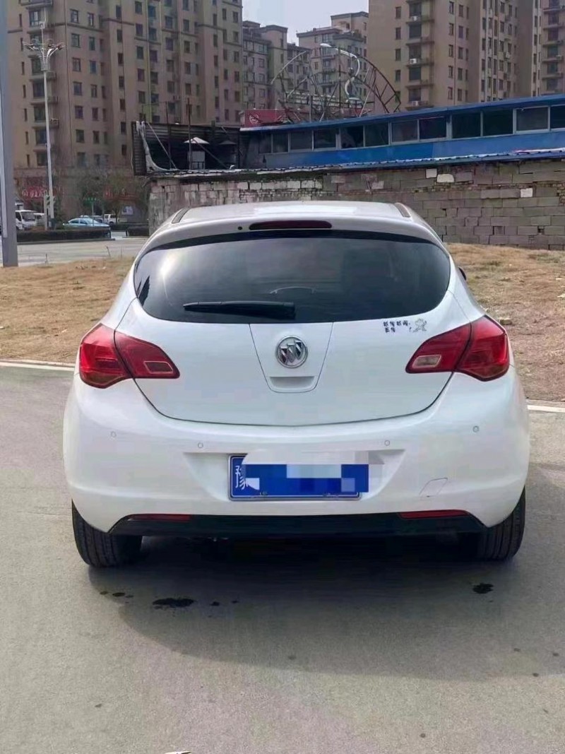 北京11年别克英朗5