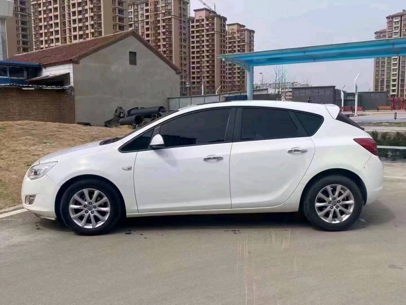 北京11年别克英朗8