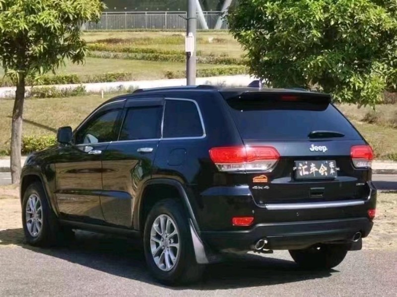 岳陽17年Jeep大切諾基4