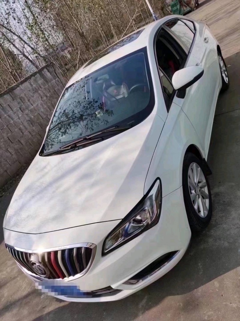 临沂16年别克威朗6