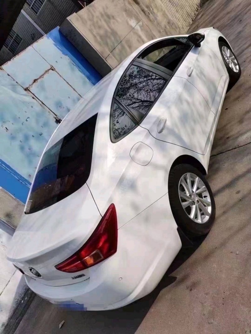 临沂16年别克威朗2