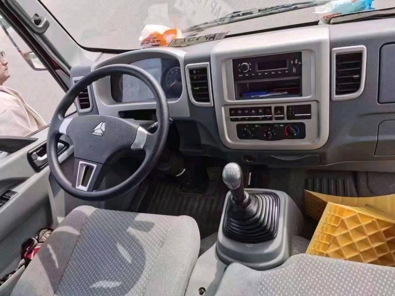臨沂21年卡車系列重汽豪沃5