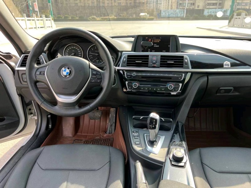 徐州17年宝马3系8