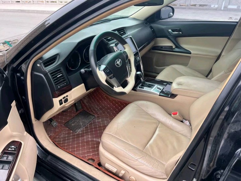 徐州11年丰田锐志7