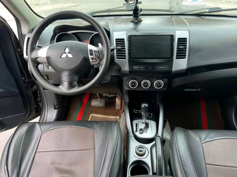 徐州10年三菱欧蓝德8