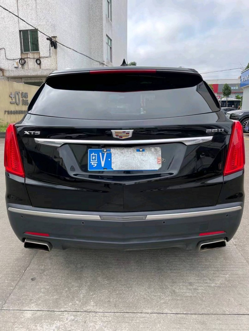 中山20年凱迪拉克XT54