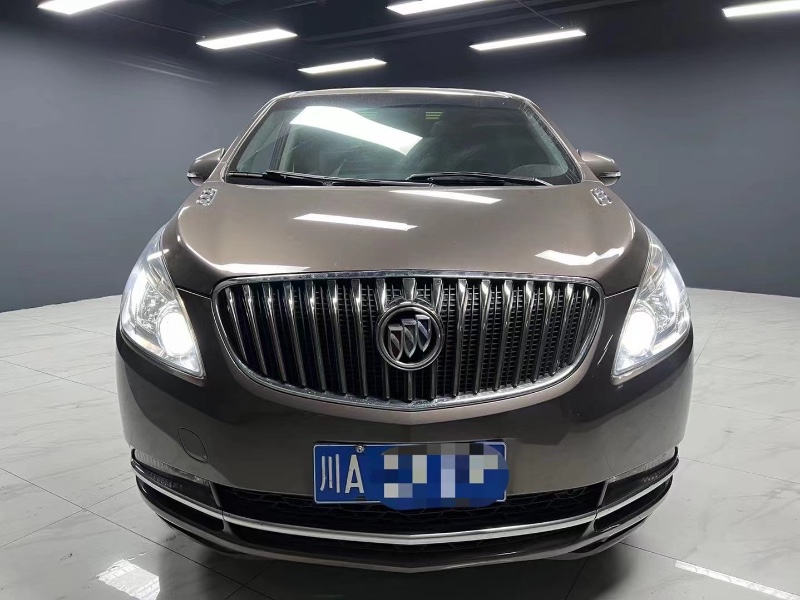 成都15年別克GL81