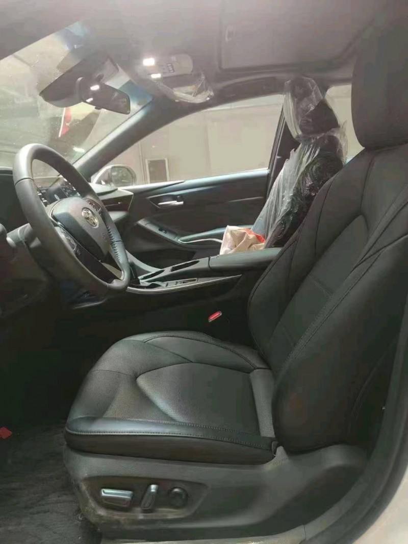 北京22年丰田亚洲龙5