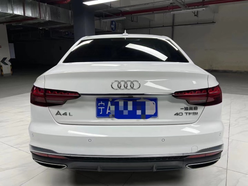 成都21年奧迪A4L3