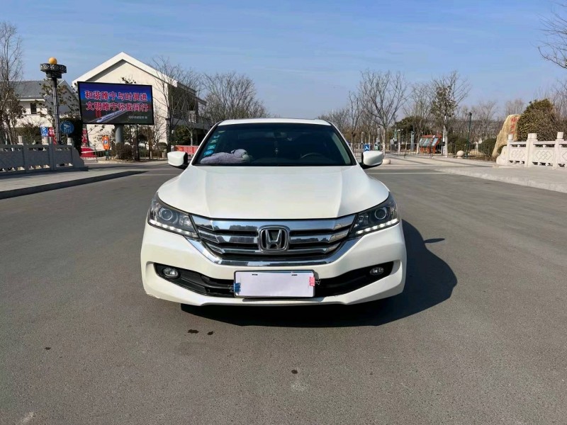 徐州15年本田雅阁1