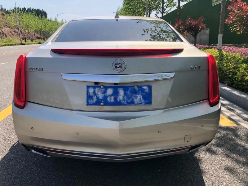 宜昌13年凱迪拉克XTS8