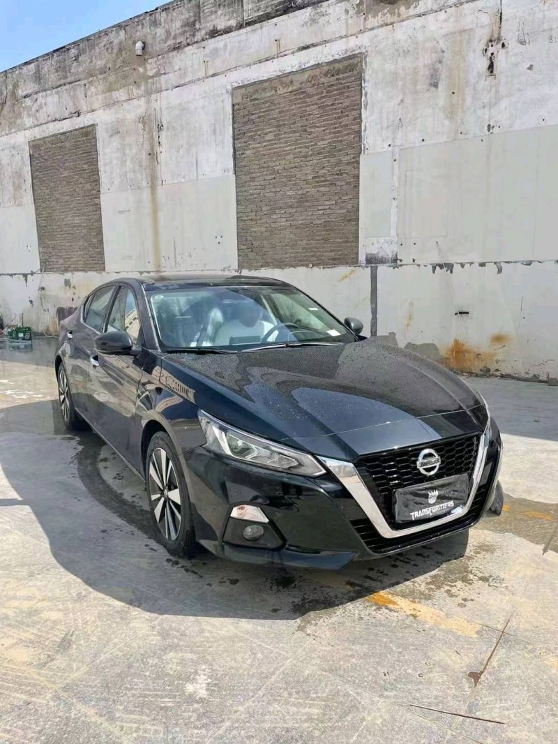 邢臺22年日產天籟6