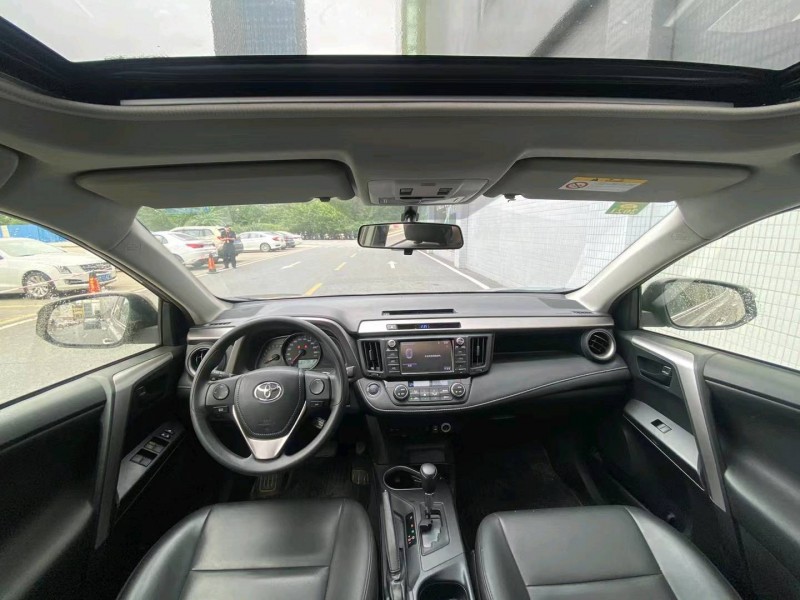 廣州19年豐田RAV4榮放7