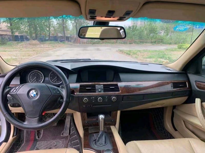 北京07年宝马5系3