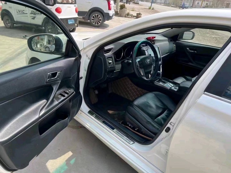 北京12年丰田锐志4